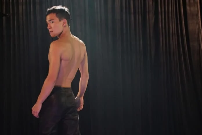 doi-boy-protagonista-sorn-sexy